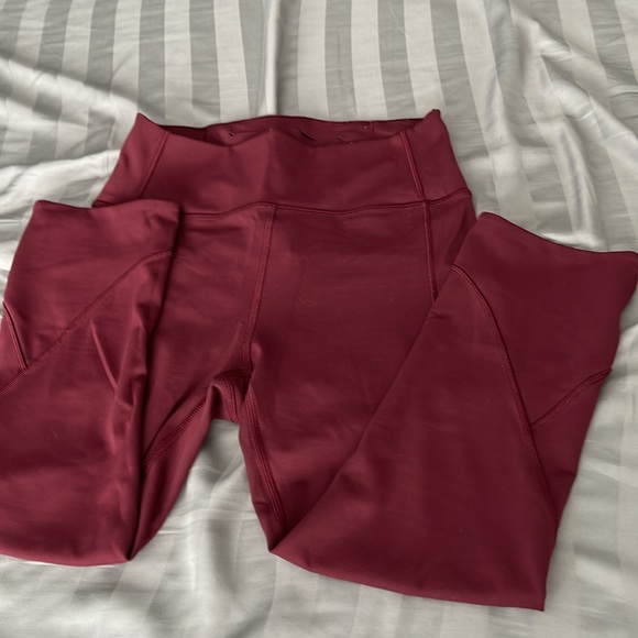 Lululemon In Movement cropped-Redwood - Picture 3 of 7